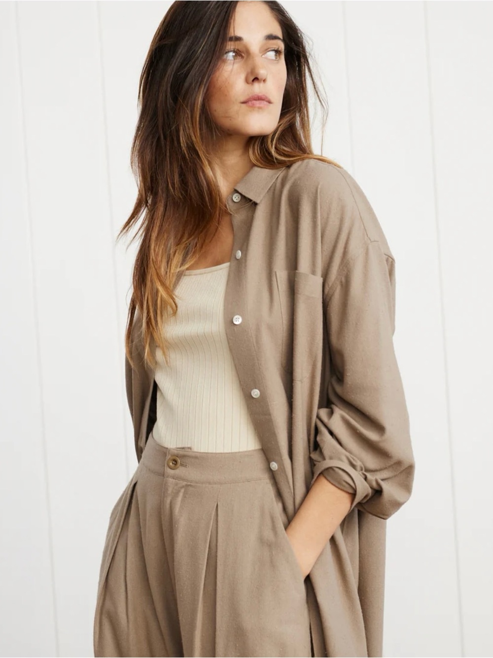 Small Jenni Kayne Linen woman’s Button-Up Shirt in Tan